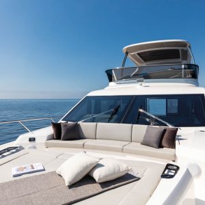 08-Absolute-Yachts-62-FLY-Bow-SunbathingAreas