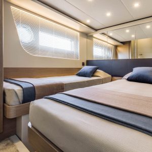 29-Absolute-Yachts-62-FLY-cabin