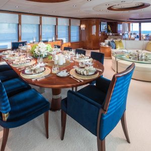 AMICA-MEA-hakvoort-yacht-charter-french-riviera 15