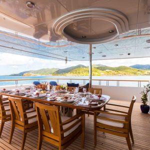 AMICA-MEA-hakvoort-yacht-charter-french-riviera 9