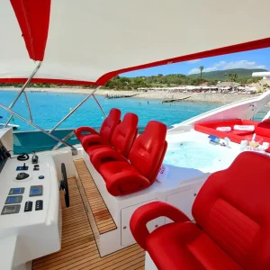 ASTONDOA-82--geminis-yacht-charter-ibiza19