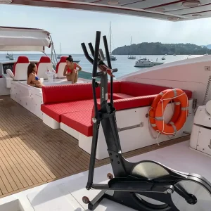 ASTONDOA-82--geminis-yacht-charter-ibiza21