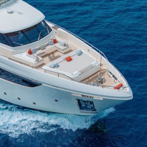 Diana-II-Yacht-charter-ferretti-italy11