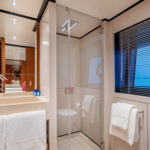 Diana-II-Yacht-charter-ferretti-italy59