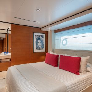 Diana-II-Yacht-charter-ferretti-italy60