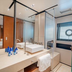 Diana-II-Yacht-charter-ferretti-italy61