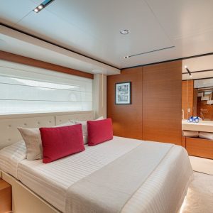 Diana-II-Yacht-charter-ferretti-italy62
