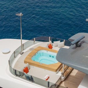 Diana-II-Yacht-charter-ferretti-italy7