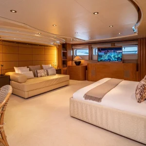 Expersea-Motor-Yacht-Kijo-Master-cabin-3