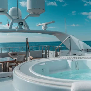Expersea-Motor-Yacht-Kijo-jacuzzi-2
