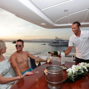 Felina-Ferreti-yacht-charter-french-riviera 10