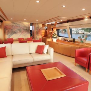 Felina-Ferreti-yacht-charter-french-riviera 11
