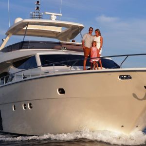 Felina-Ferreti-yacht-charter-french-riviera 3