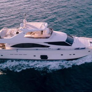 Felina-Ferreti-yacht-charter-french-riviera 4