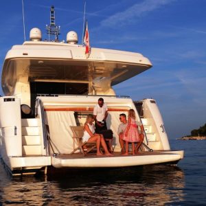 Felina-Ferreti-yacht-charter-french-riviera 8
