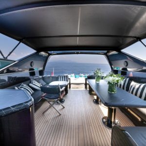 LAUREN-V-mangusta-105-yacht-charter-french-riviera10