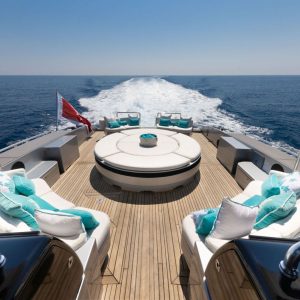 LAUREN-V-mangusta-105-yacht-charter-french-riviera9