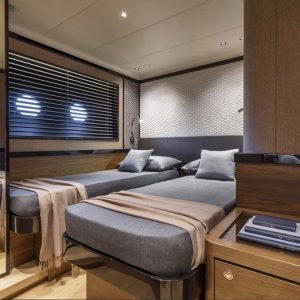Legend-II-yacht-charter-french-riviera4047