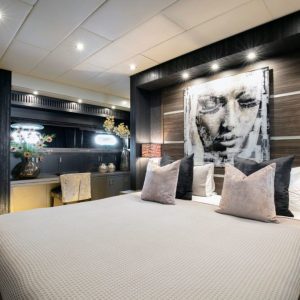 Leopard yacht 18