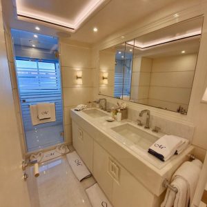 Mimtee CRN yacht 33