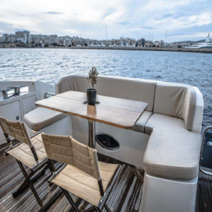 Not-Dead-Yet-Azimut-64-yacht-charter-mallorca6