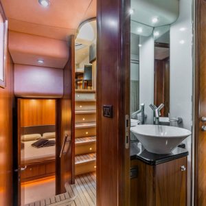OCTAVIA-sunseeker-yacht-charter-italy11