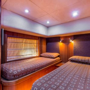 OCTAVIA-sunseeker-yacht-charter-italy13
