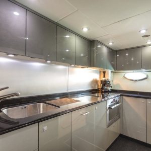 OCTAVIA-sunseeker-yacht-charter-italy46