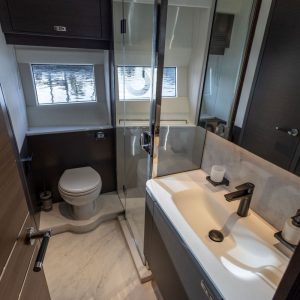 Princess-s72-charter-mallorca-mch-yachts11