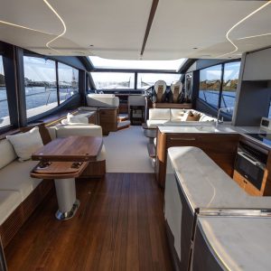 Princess-s72-charter-mallorca-mch-yachts12