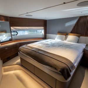 Princess-s72-charter-mallorca-mch-yachts9