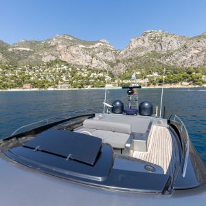 SILVER-BREEZE-Riva-yacht-charter-french-riviera11
