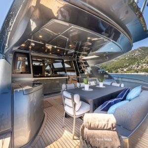SILVER-BREEZE-Riva-yacht-charter-french-riviera12