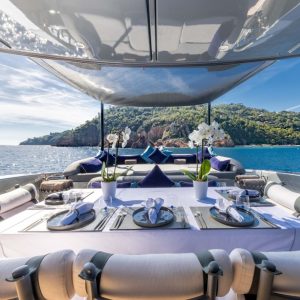 SILVER-BREEZE-Riva-yacht-charter-french-riviera14