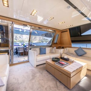 SILVER-BREEZE-Riva-yacht-charter-french-riviera16