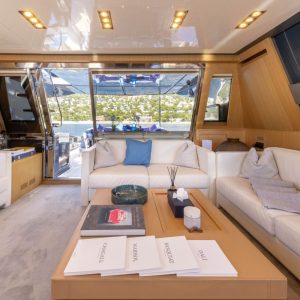 SILVER-BREEZE-Riva-yacht-charter-french-riviera17