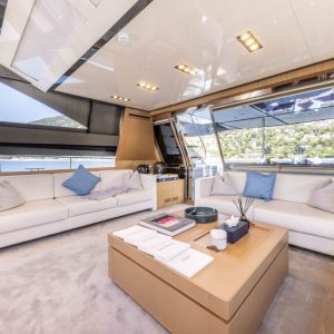 SILVER-BREEZE-Riva-yacht-charter-french-riviera18