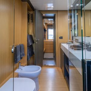 SILVER-BREEZE-Riva-yacht-charter-french-riviera2224