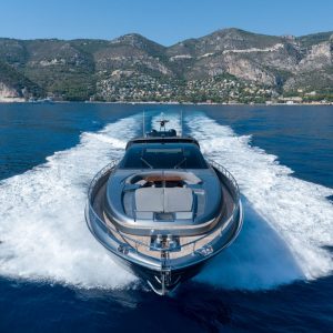 SILVER-BREEZE-Riva-yacht-charter-french-riviera4