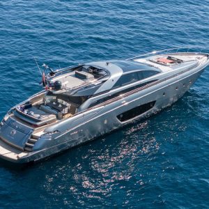 SILVER-BREEZE-Riva-yacht-charter-french-riviera5