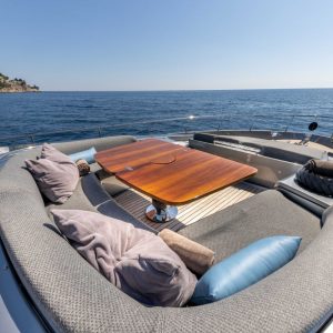 SILVER-BREEZE-Riva-yacht-charter-french-riviera9