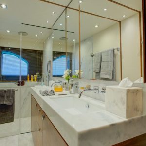 Sunseeker-76--mikel-angelo-yacht-charter19