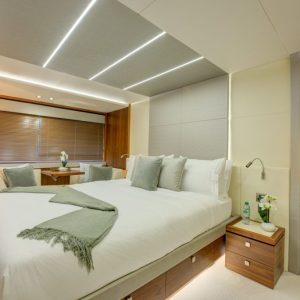 Sunseeker-76--mikel-angelo-yacht-charter21