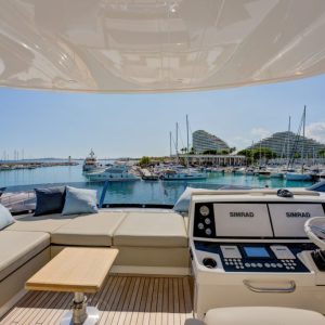 Sunseeker-76--mikel-angelo-yacht-charter31