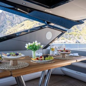 Sunseeker 88 for charter Moonlight (14)