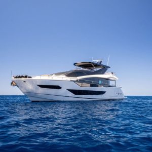 Sunseeker 88 for charter Moonlight (19)