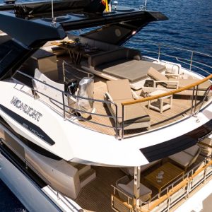 Sunseeker 88 for charter Moonlight (22)