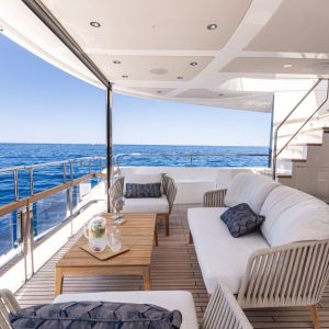 Sunseeker 88 for charter Moonlight (3)