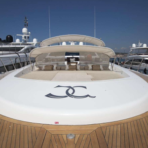 Voyage-mangusta-motor-yacht-charter-french-riviera14