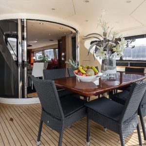 accama-delta-azimut-motor-yacht-french-riviera1